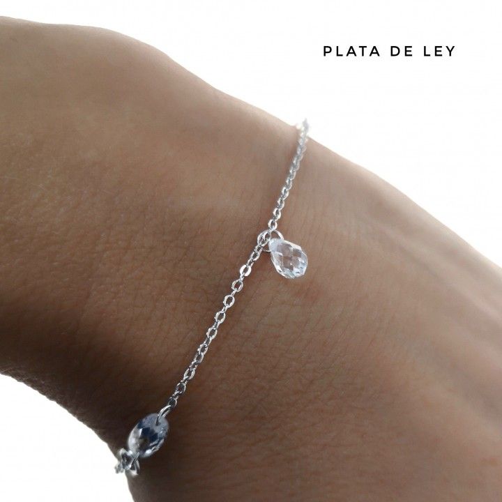 Pulsera rodiada  piedras colgando 