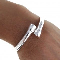 Pulsera media caña para colmillos