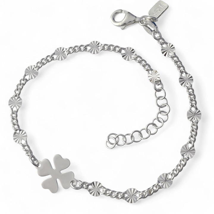 Pulsera dibujo tallado trébol